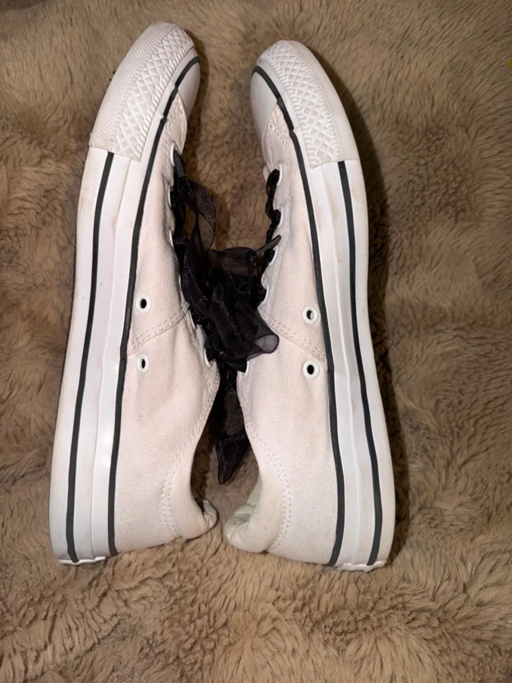 Converse Women’s Low Top Canvas Sneakers in White with Black Ribbon Laces - Picture 6 of 7